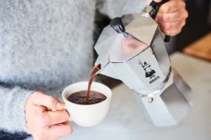 Read more about the article How to Use the Italian Coffee Maker: Master the Art of Brewing with a Moka Pot